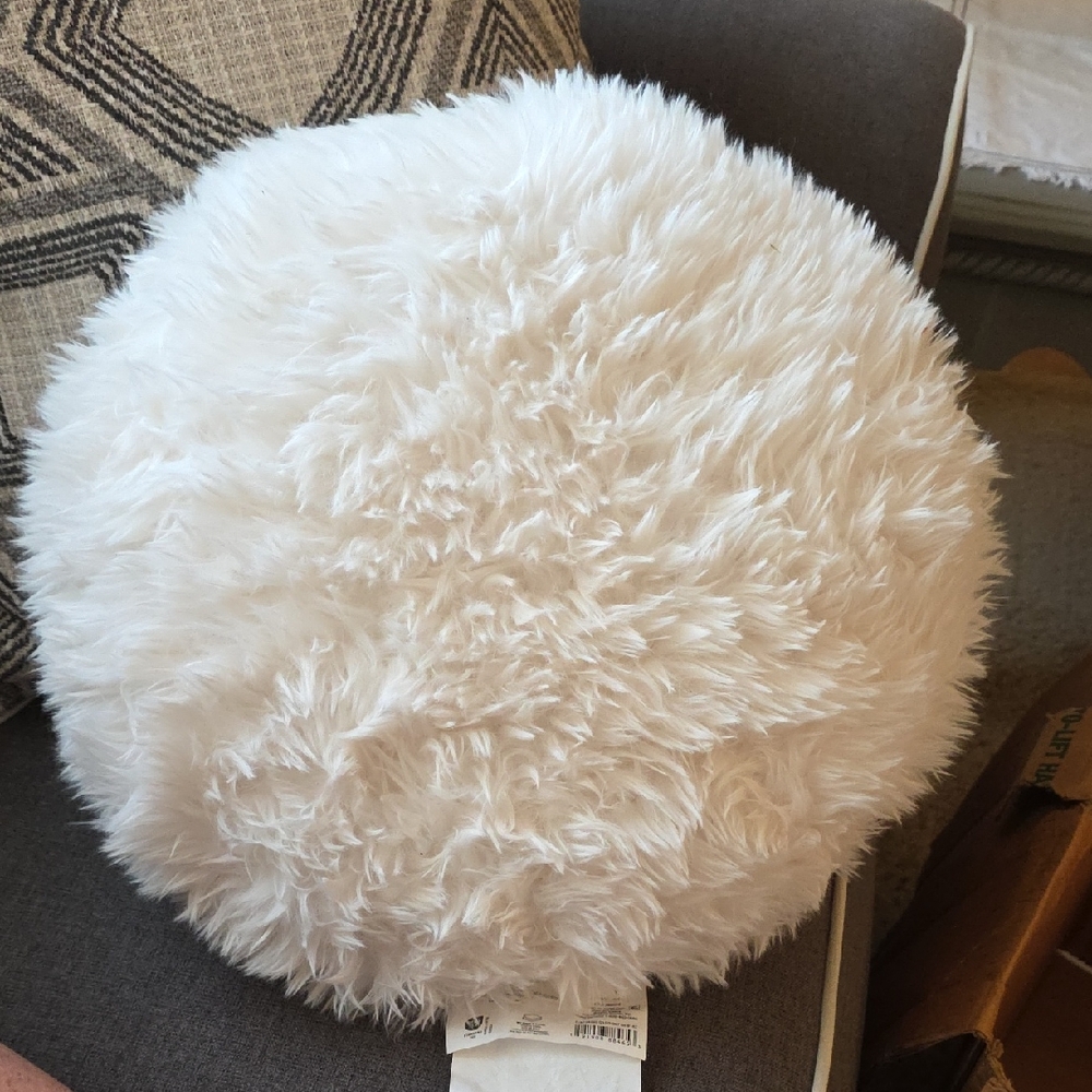 Target White Round Faux Fur Accent Pillow 16" Round